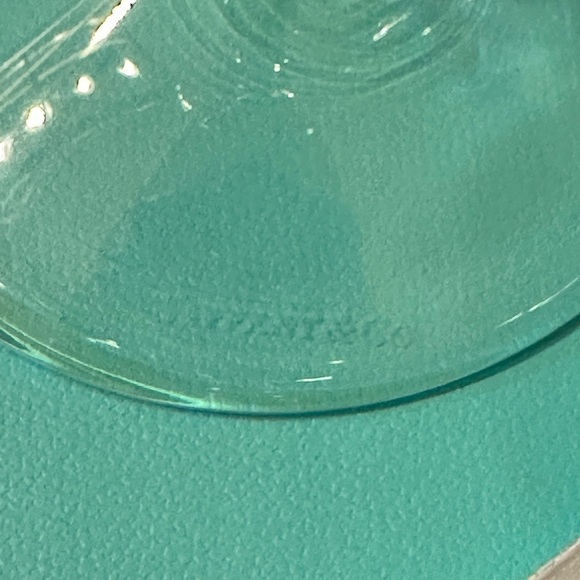 Tiffany & Co. Crystal champagne flutes with White Ribbon and Box - Picture 5 of 12